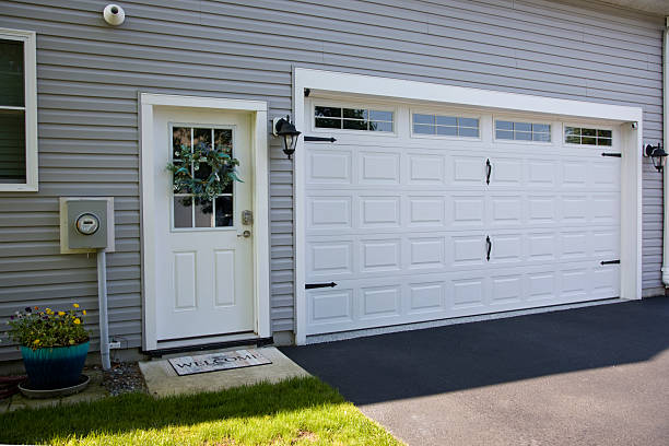 24/7 Emergency Garage Door Roller Replacement experts in Hamlin, WV